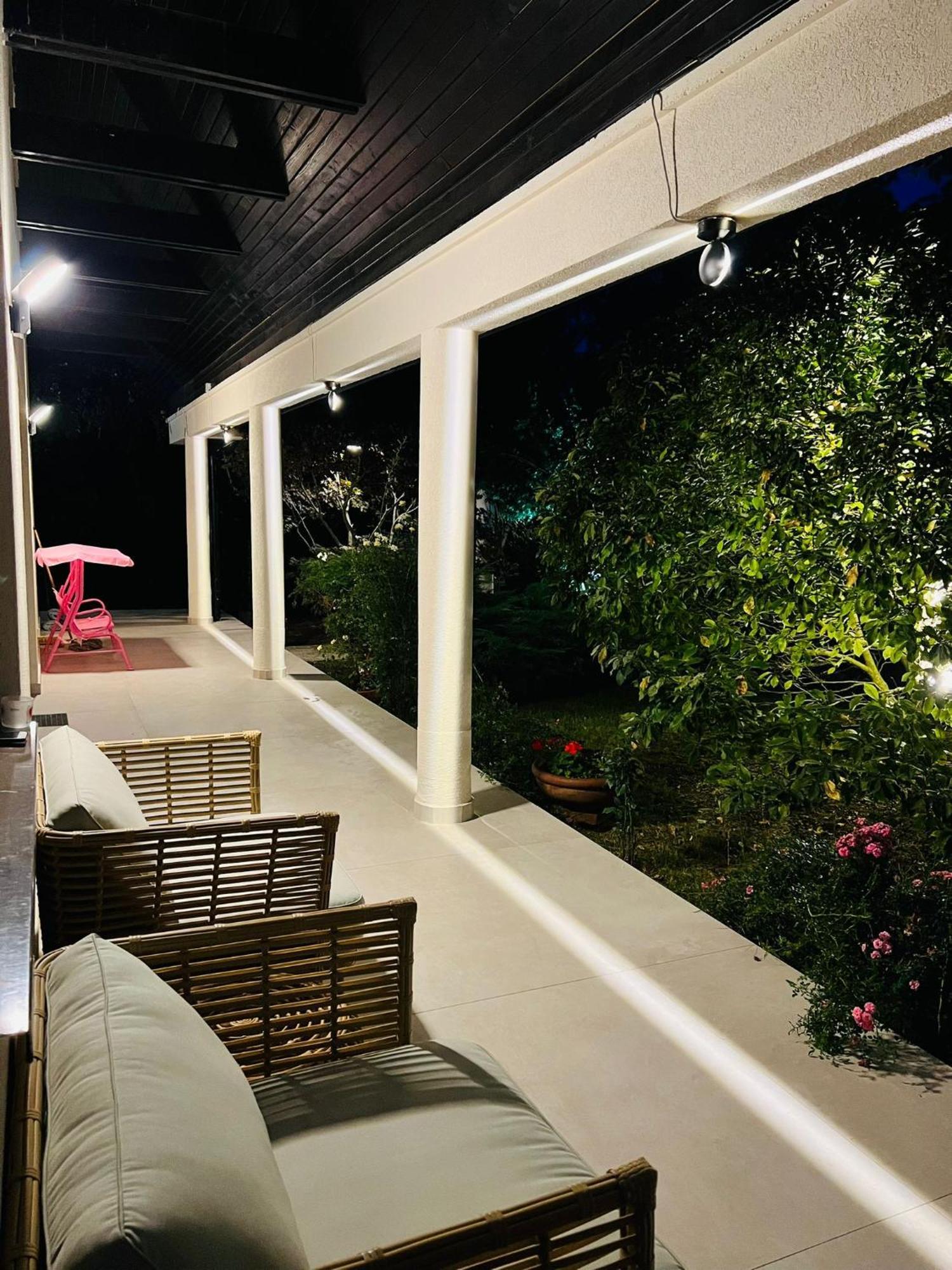 Evie'S Tree House Villa Dragomirna Ngoại thất bức ảnh