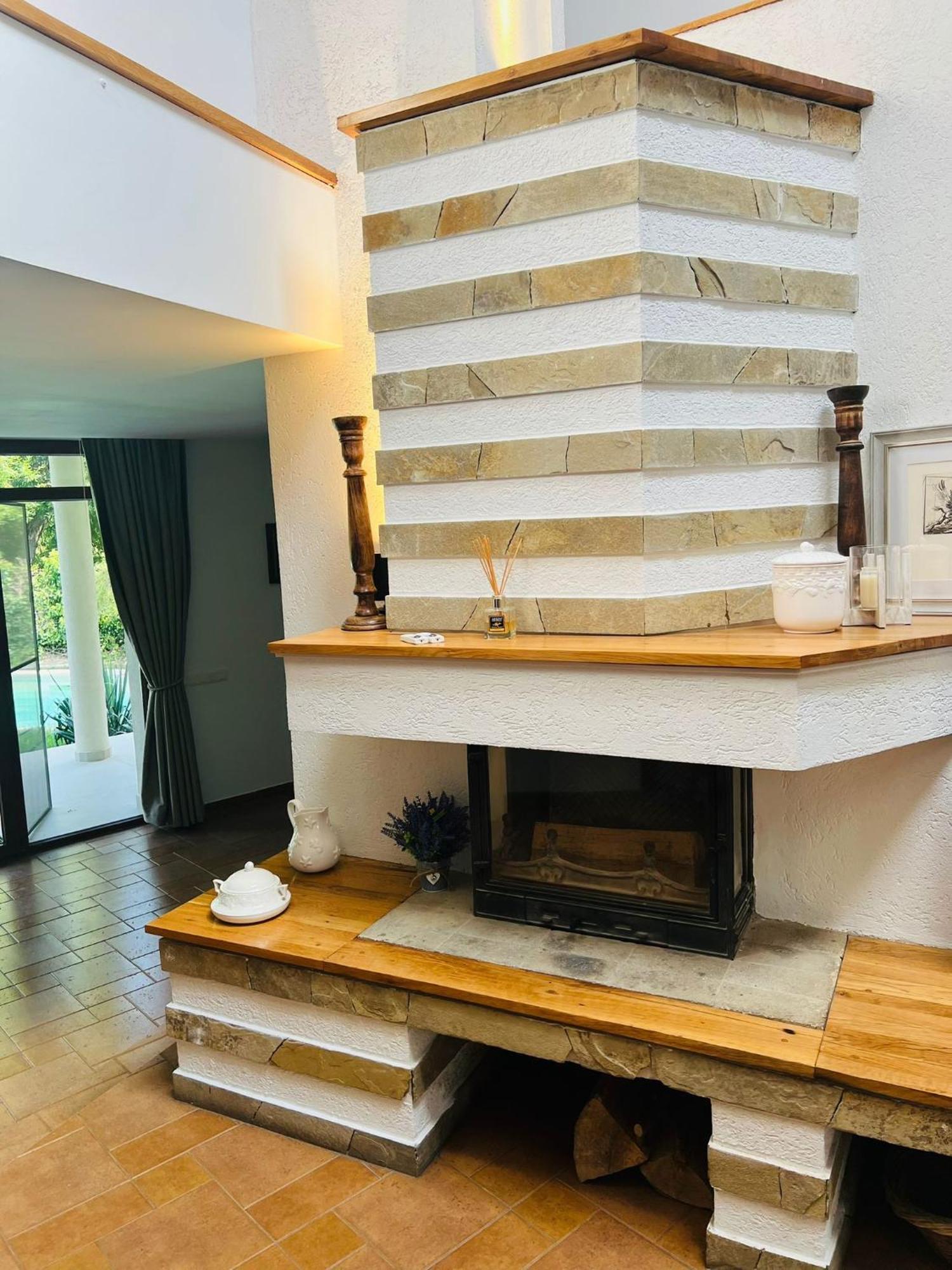 Evie'S Tree House Villa Dragomirna Ngoại thất bức ảnh